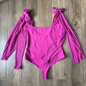 Free People x Intimately “Tongue Tied” Mesh Bodysuit – Fuchsia